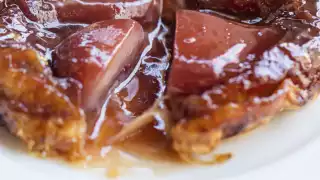Pear and red wine tatin, Piquet